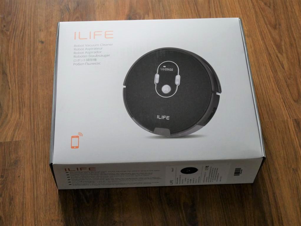 iLife A7 - recenzja robota sprzatającego sterowanego smartfonem - pudełko z robotem