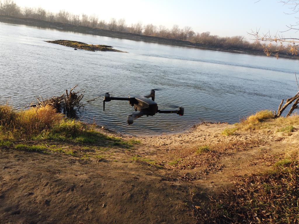 Hubsan Zino PRO - recenzja drona z kamerą 4K i zasięgiem aż 4 km - dron nad Wisłą