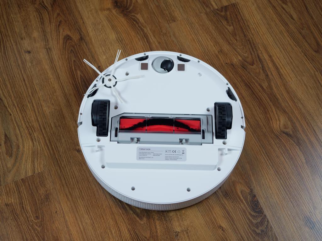 Roborock S6 Pure - recenzja robota sprzątającego - spód robota
