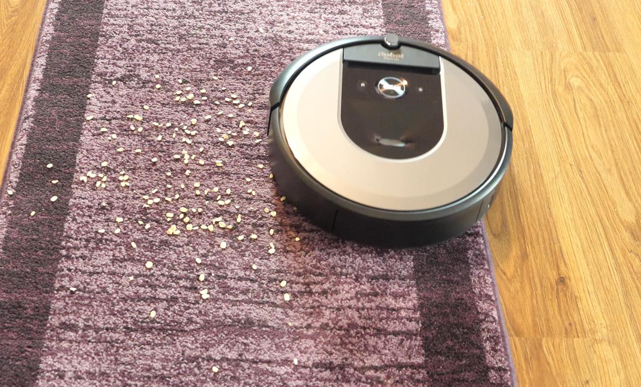 iRobot Roomba i7 - odkurzanie na dywanach