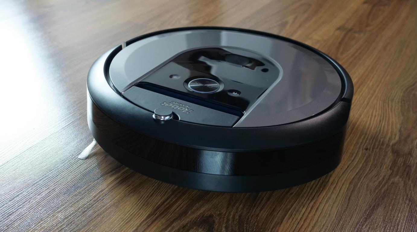 recenzja iRobot Roomba i7 - zderzak i sensory