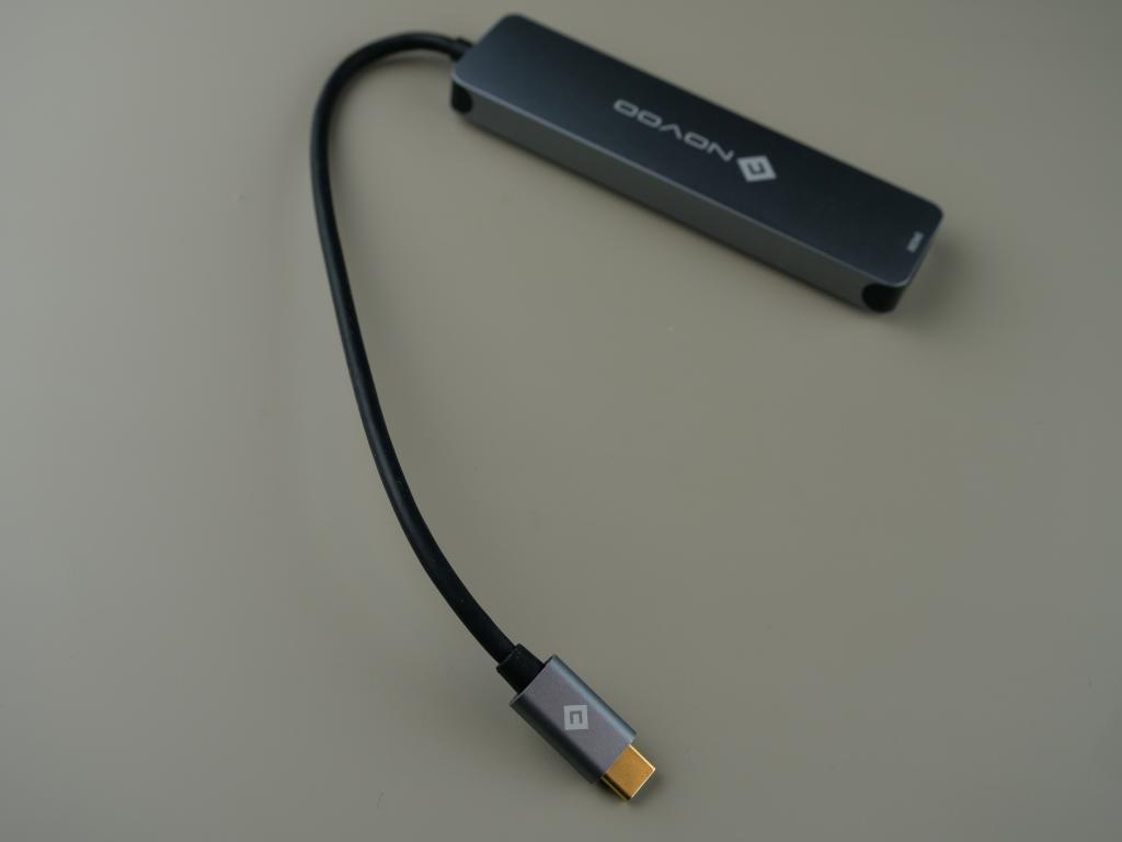 HUB USB-C NOVOO z Aliexpress - świetny sposób na dodatkowe gniazda w laptopie - kabel USB-C