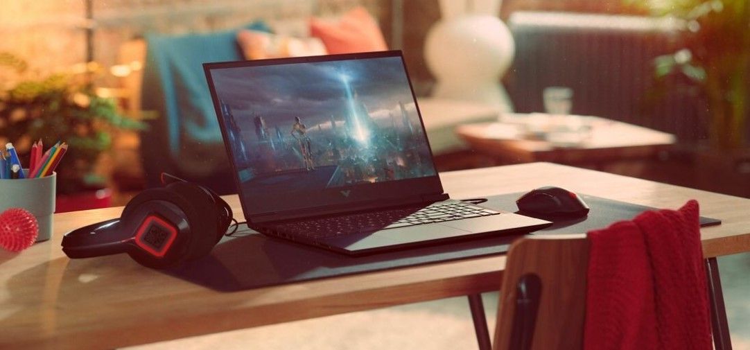 Top 10 pomysłów prezentowych do domu - laptop gamingowy HP Victus