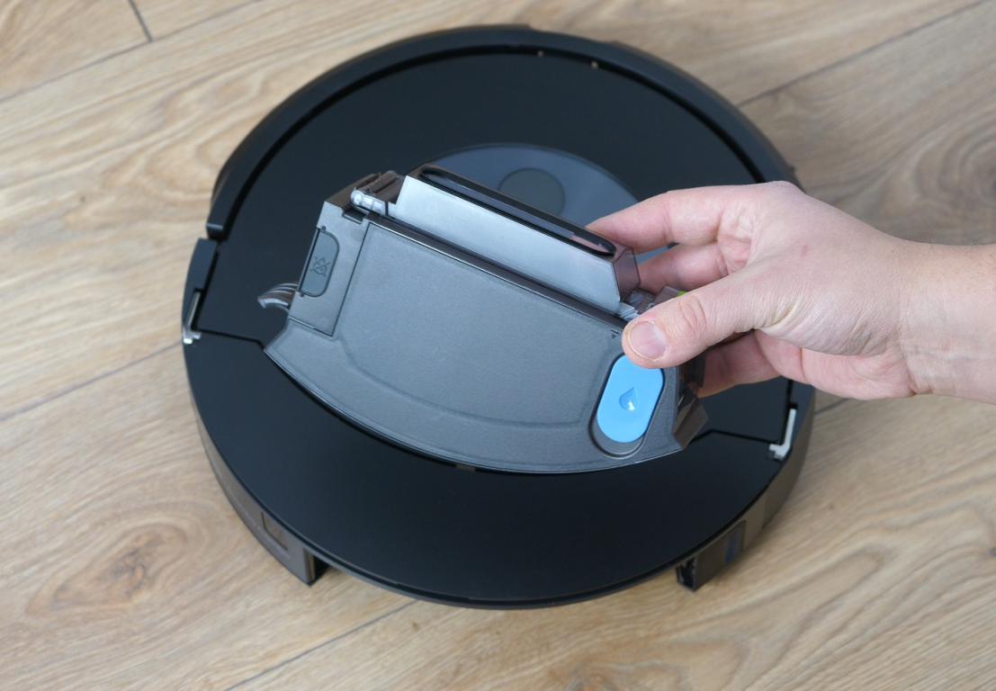 pojemnik na brud i wodę - iRobot Roomba