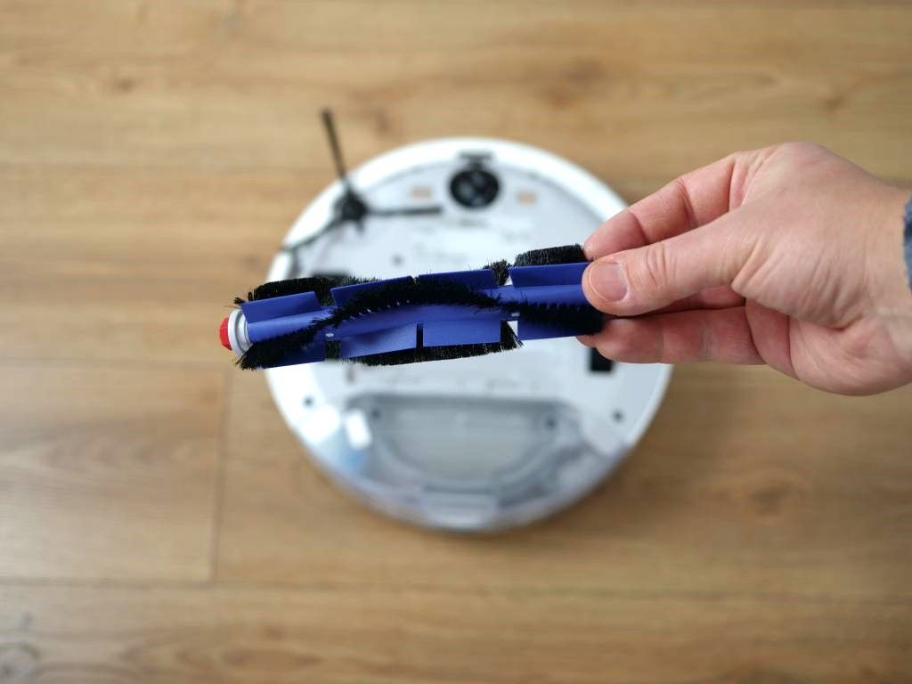 Tefal X-Plorer Serie 75 S+ - recenzja robota sprzątającego - szczotka główna