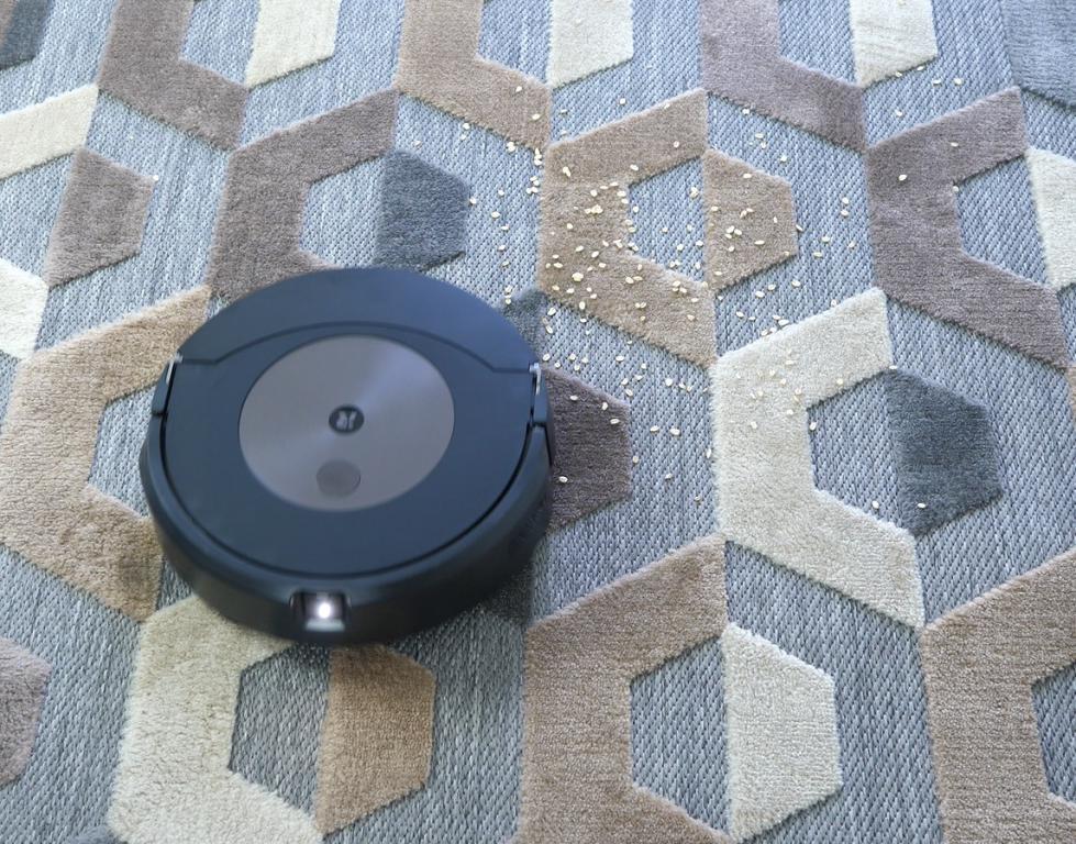 iRobot Roomba Combo J9+ - odkurzanie dywanu