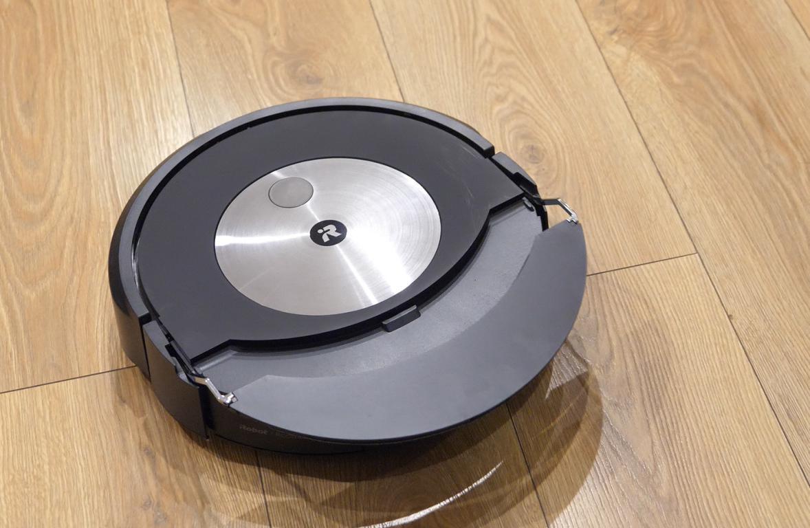 iRobot Roomba Combo J9+ - rozkładanie mopa