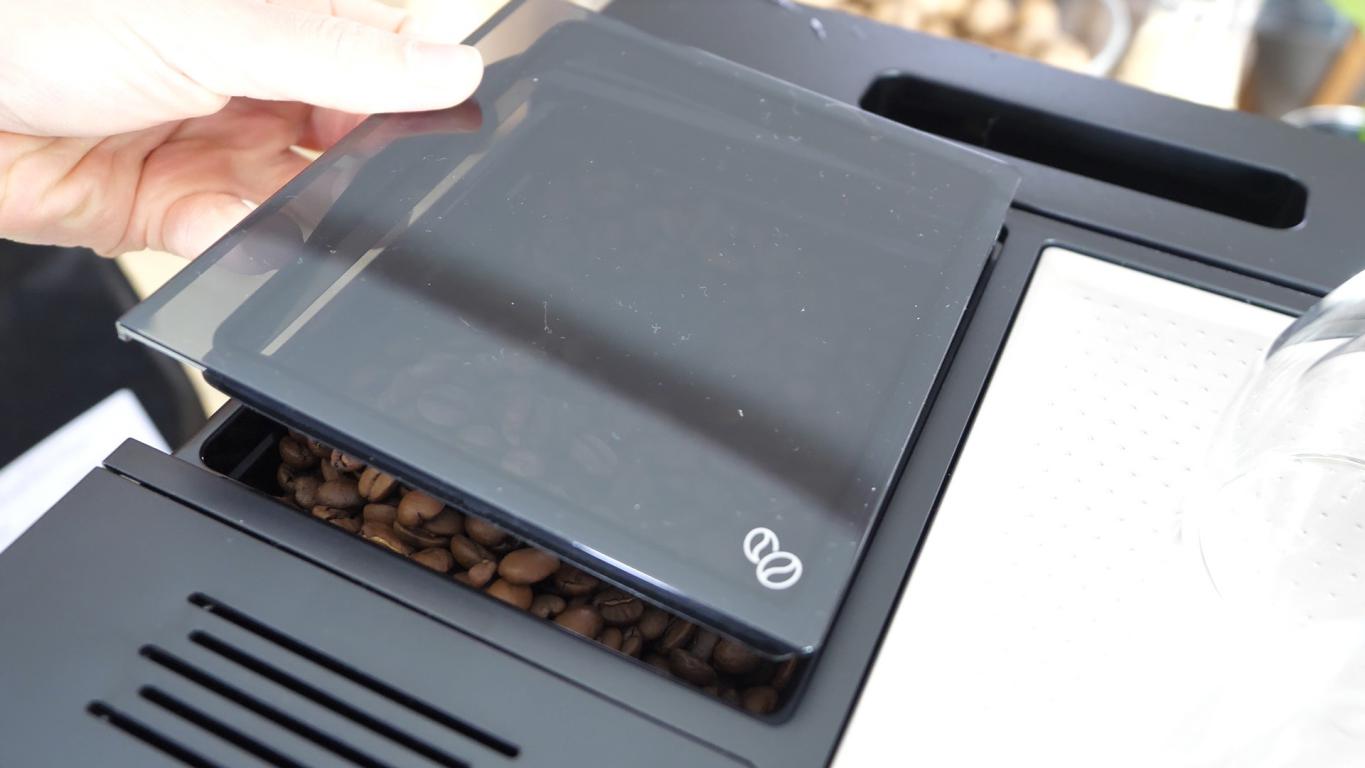 BEKO CaffeExperto CEG7304X - ekspres automatyczny - pojemnik na kawę